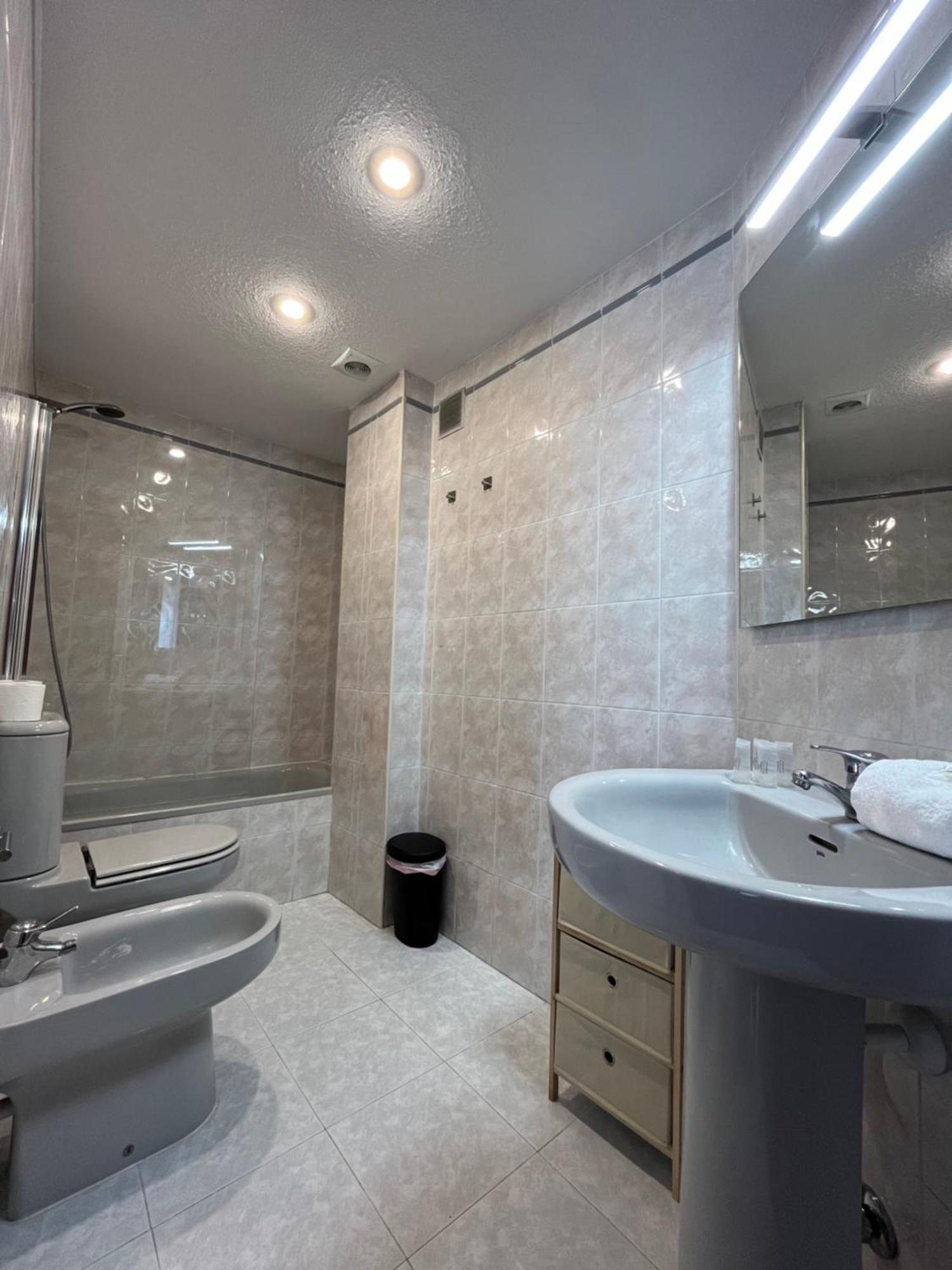 630A Apto Moderno Y Equipado โอเบียโด ภายนอก รูปภาพ